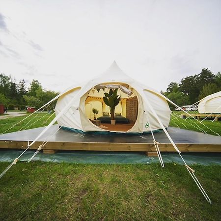 Roesjoebaden Camping & Stugby Солентюна Екстериор снимка