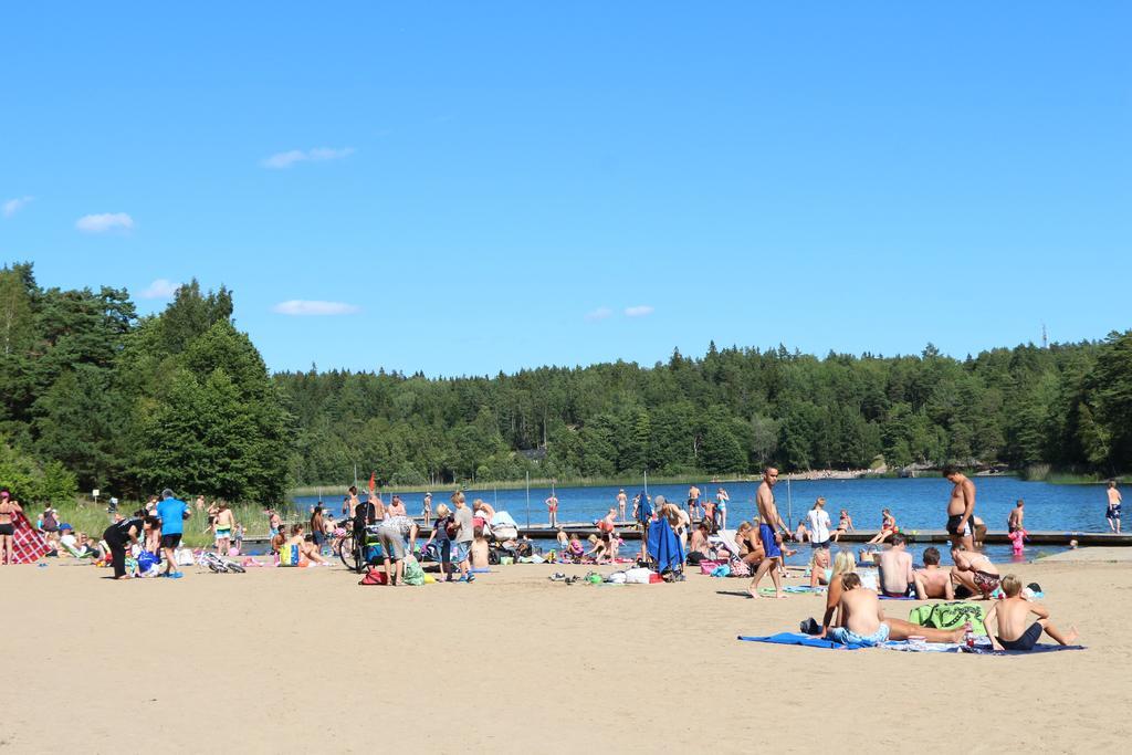 Roesjoebaden Camping & Stugby Солентюна Екстериор снимка