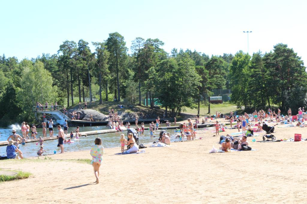 Roesjoebaden Camping & Stugby Солентюна Екстериор снимка