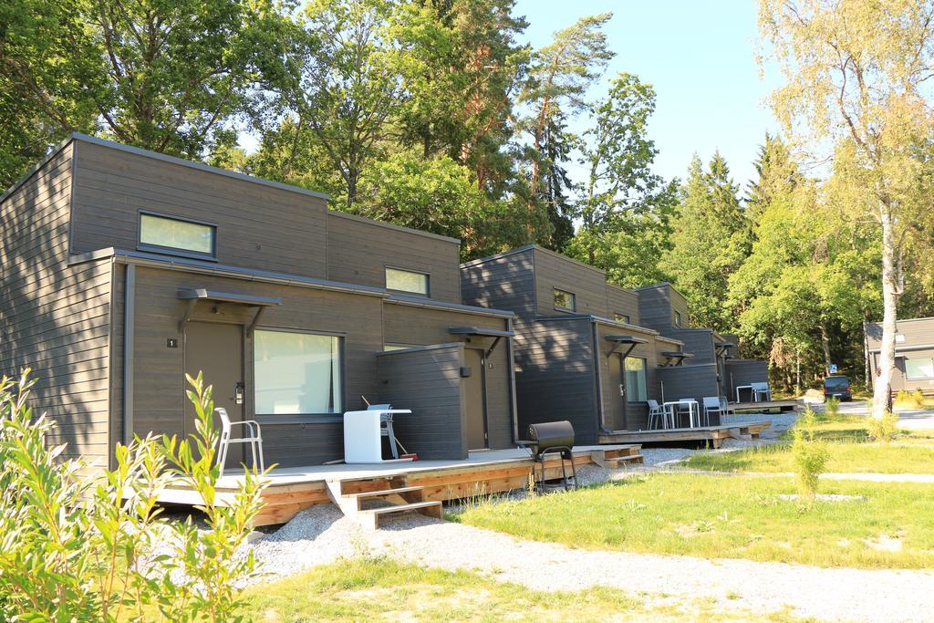 Roesjoebaden Camping & Stugby Солентюна Екстериор снимка